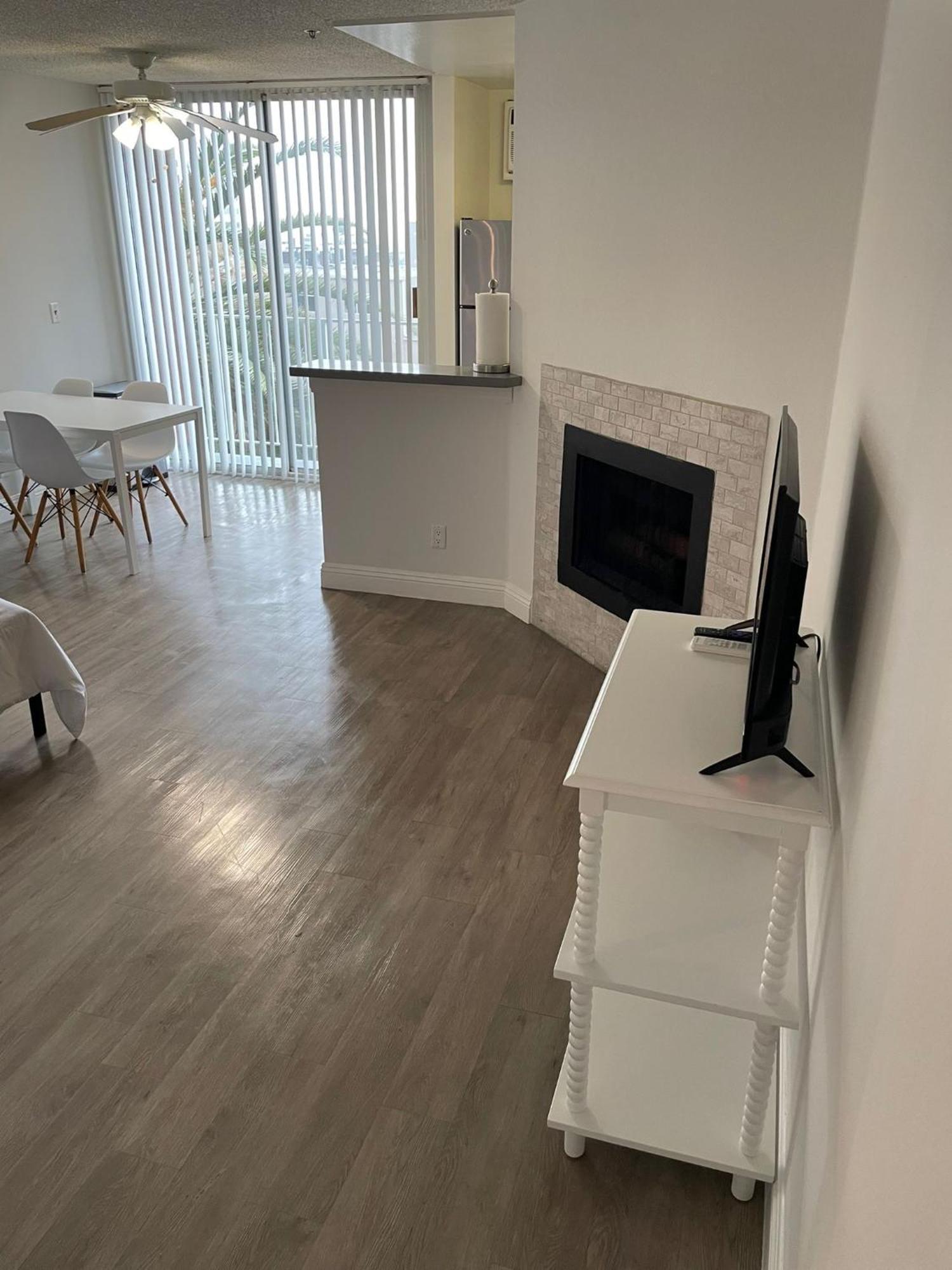 Apartment Hollywood Spectacular Loft Free Designated Parking